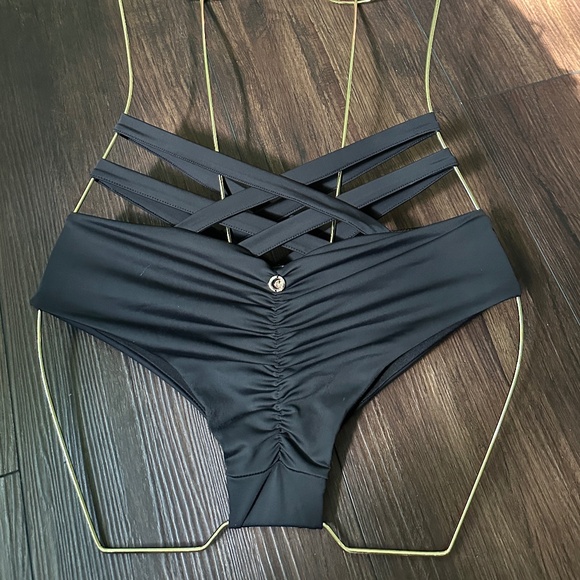 Lunalae Strappy Dance Shorts - Picture 1 of 4